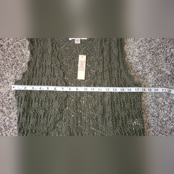 Decree| NWT| Knit Cropped Shrug - Picture 4 of 5